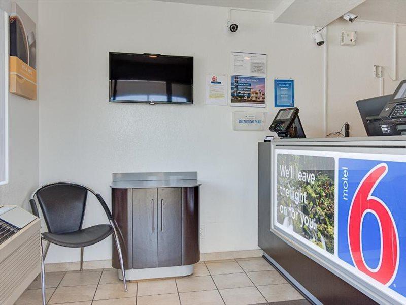 Motel 6-Kelso, Wa - Mt. St. Helens ภายนอก รูปภาพ