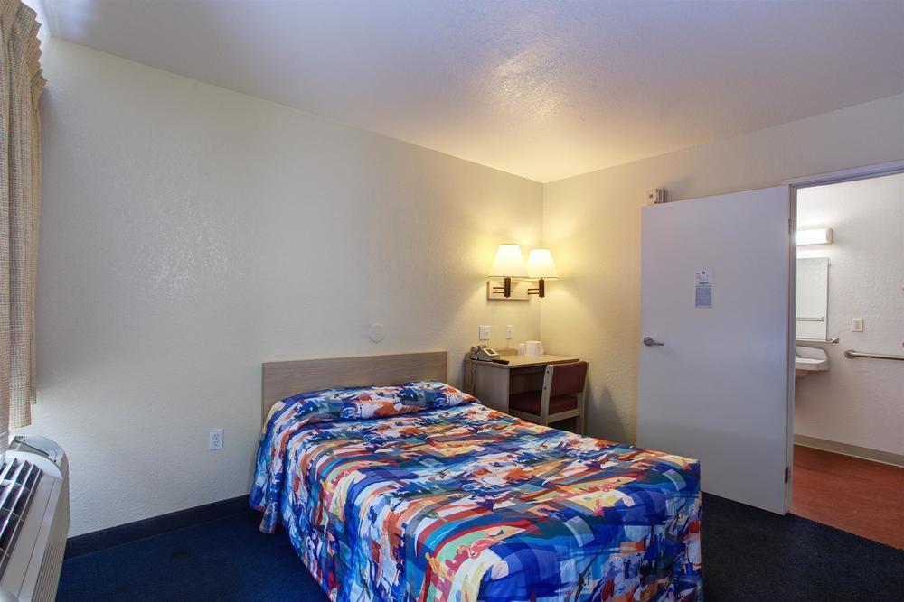 Motel 6-Kelso, Wa - Mt. St. Helens ภายนอก รูปภาพ