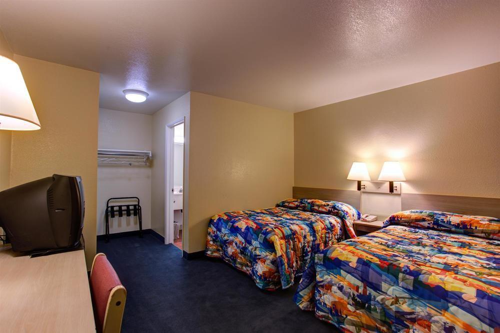 Motel 6-Kelso, Wa - Mt. St. Helens ภายนอก รูปภาพ