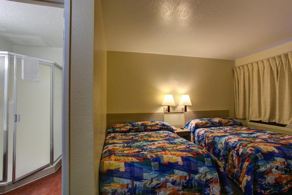 Motel 6-Kelso, Wa - Mt. St. Helens ภายนอก รูปภาพ