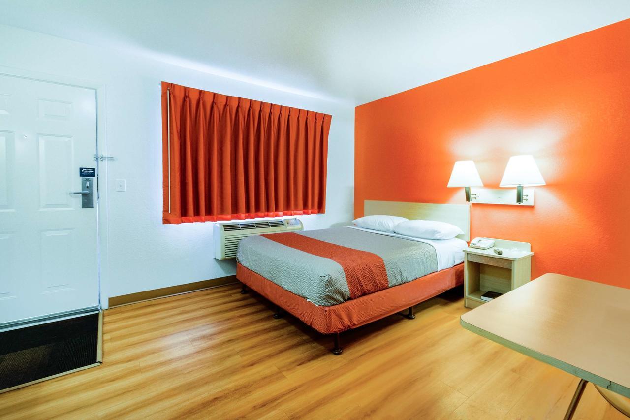 Motel 6-Kelso, Wa - Mt. St. Helens ภายนอก รูปภาพ