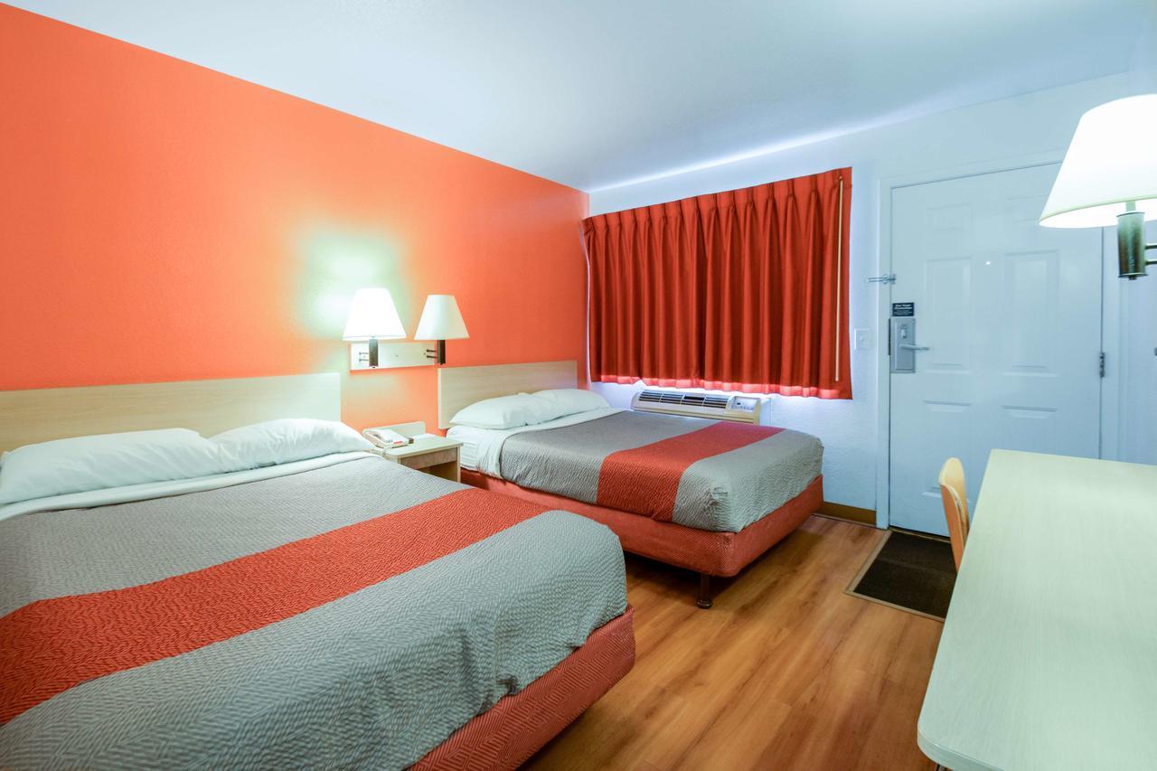 Motel 6-Kelso, Wa - Mt. St. Helens ภายนอก รูปภาพ