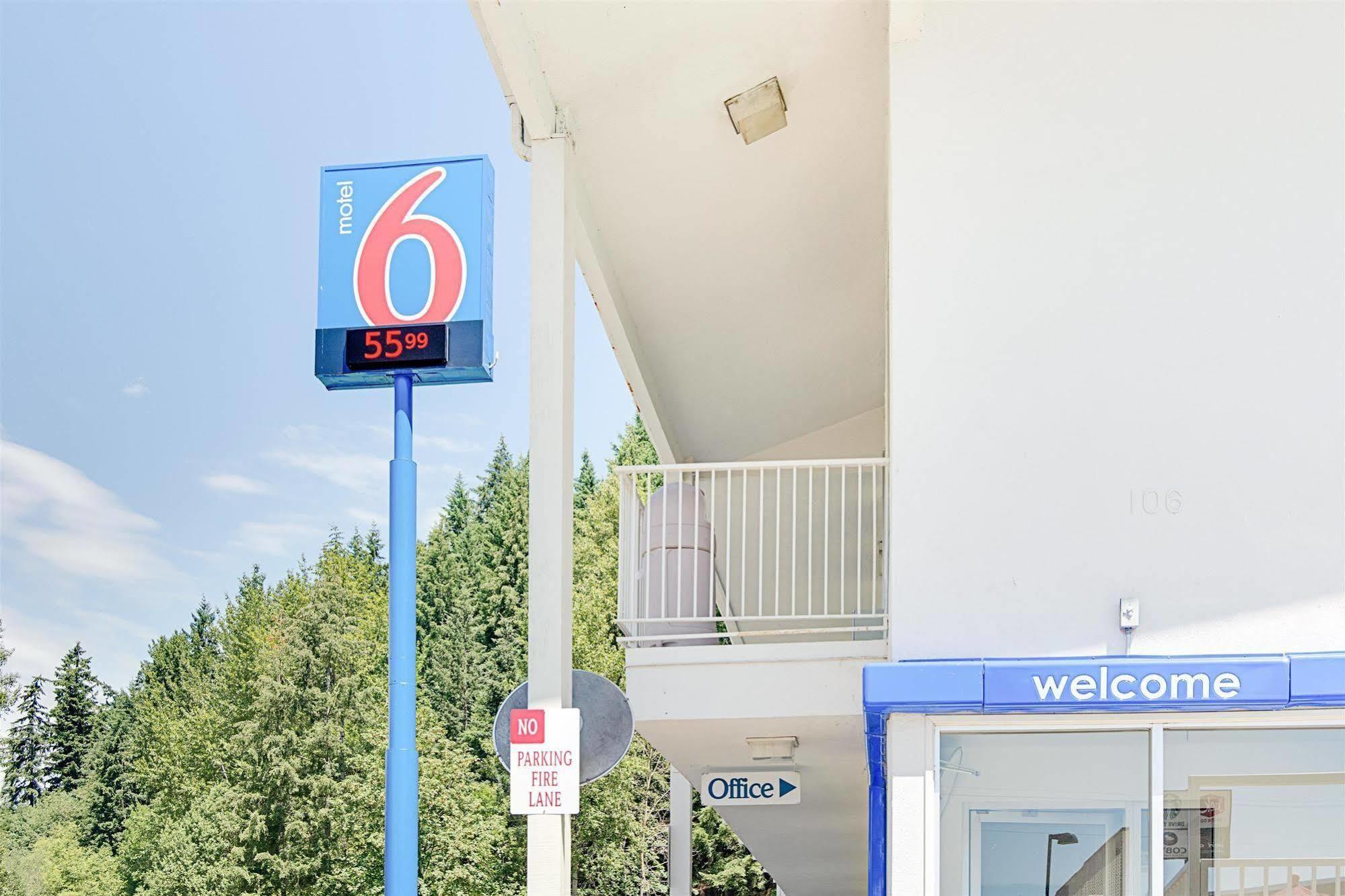 Motel 6-Kelso, Wa - Mt. St. Helens ภายนอก รูปภาพ