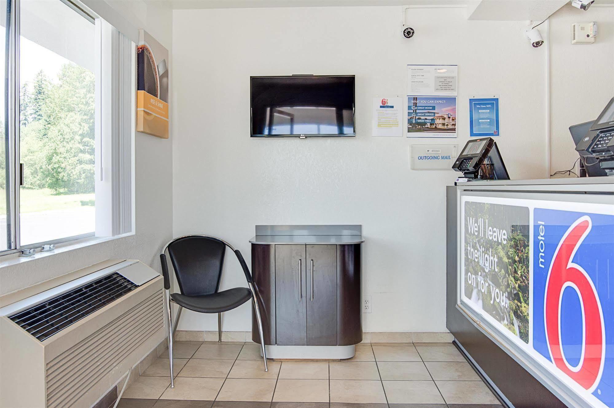 Motel 6-Kelso, Wa - Mt. St. Helens ภายนอก รูปภาพ