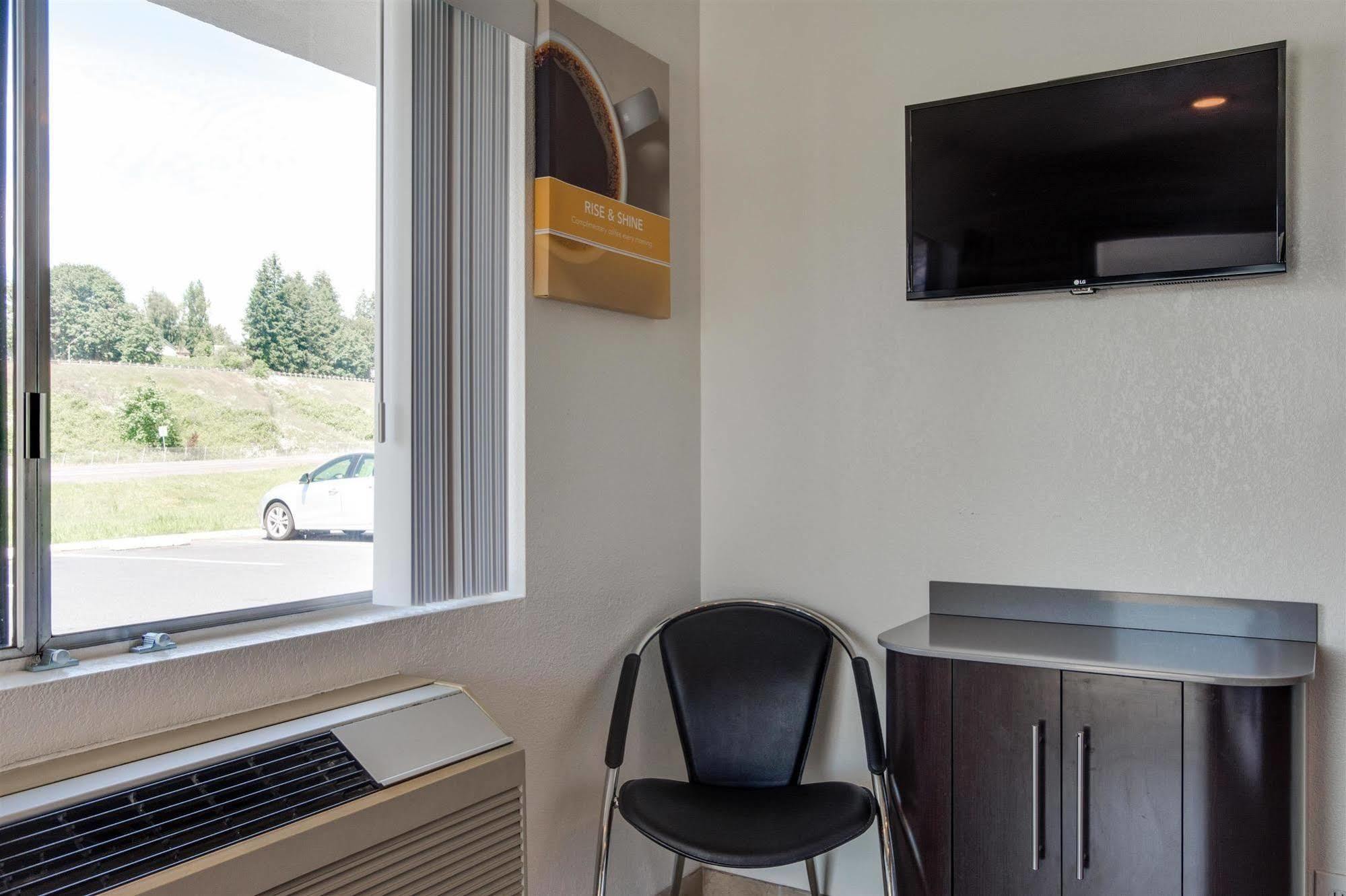 Motel 6-Kelso, Wa - Mt. St. Helens ภายนอก รูปภาพ