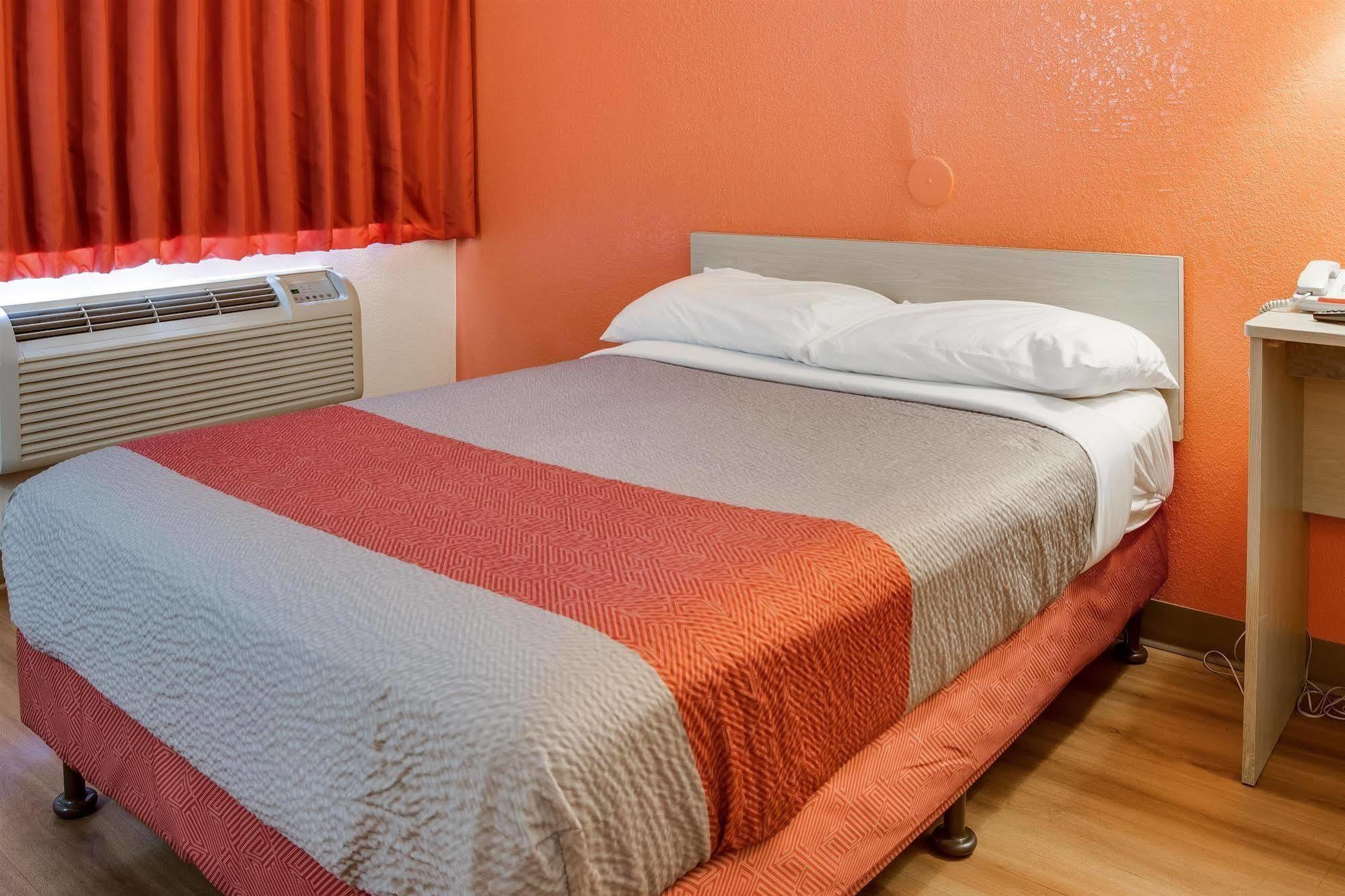 Motel 6-Kelso, Wa - Mt. St. Helens ภายนอก รูปภาพ