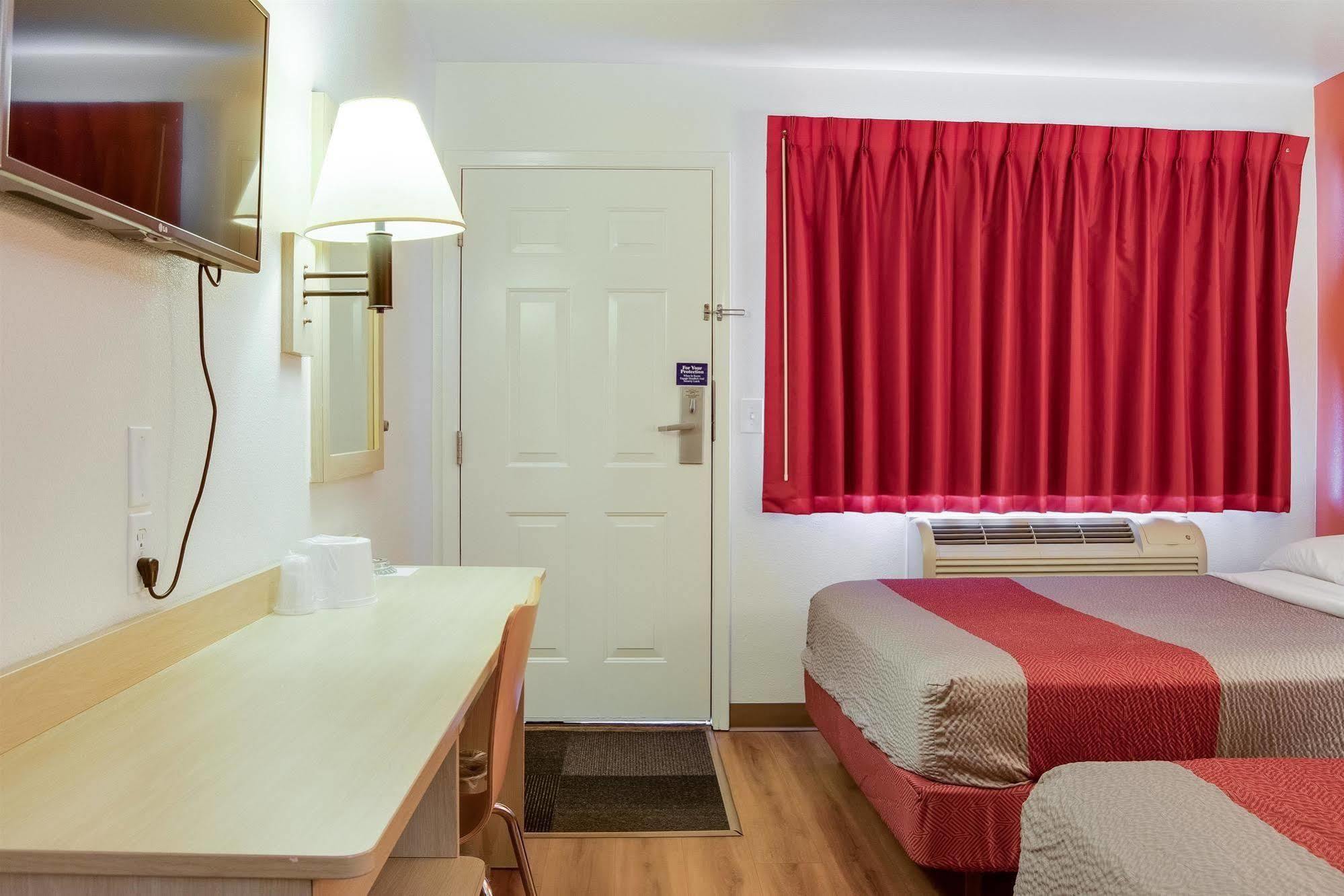 Motel 6-Kelso, Wa - Mt. St. Helens ภายนอก รูปภาพ